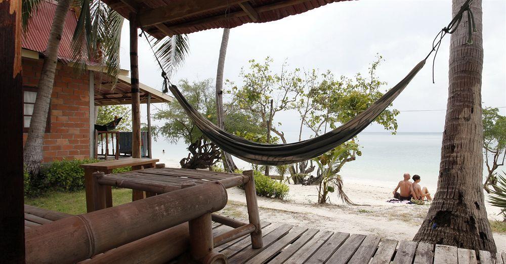 Leela Beach Resort Hatrin Kültér fotó